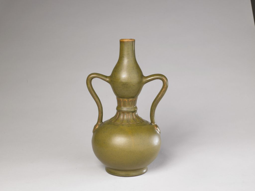 图片[1]-Qianlong style factory official glaze ribbon ear gourd bottle-China Archive